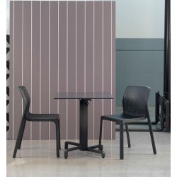 Tavolo contrat Nardi 60x60 con base scudo e piano in laminato colore antracite