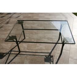 Tavolino basso Arles Fermob in acciaio verniciato con piano in vetro temperato