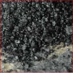 Sale Black Lava fiocchi di sale nero in grani vasetto da gr 190